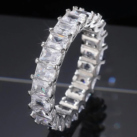 💎925 Sterling Silver Plated Clear CZ Eternity Wedding/Engagement Ring UN… - Picture 1 of 8